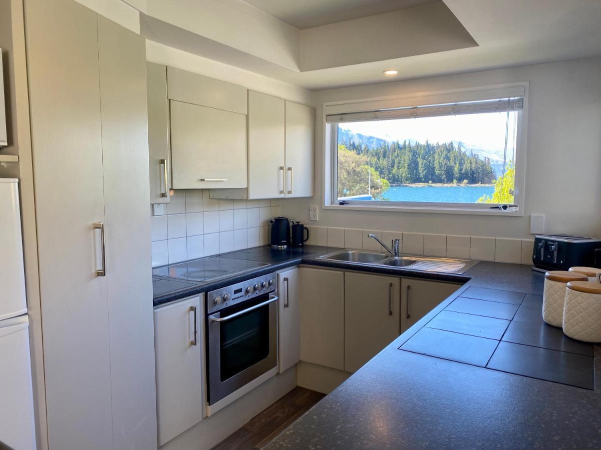 Lakefront Gem, Absolute Waterfront Queenstown Eksteriør billede